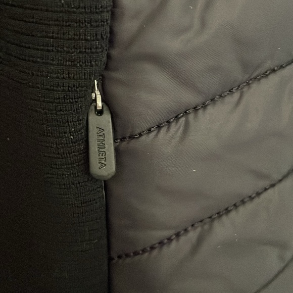 Athleta Flurry Force Insulated PrimaLoft® Jacket Size Medium NWOT - Picture 9 of 13